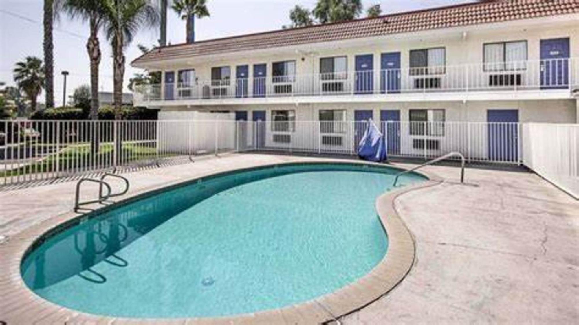 Motel 6 Lake Elsinore, Ca Luaran gambar